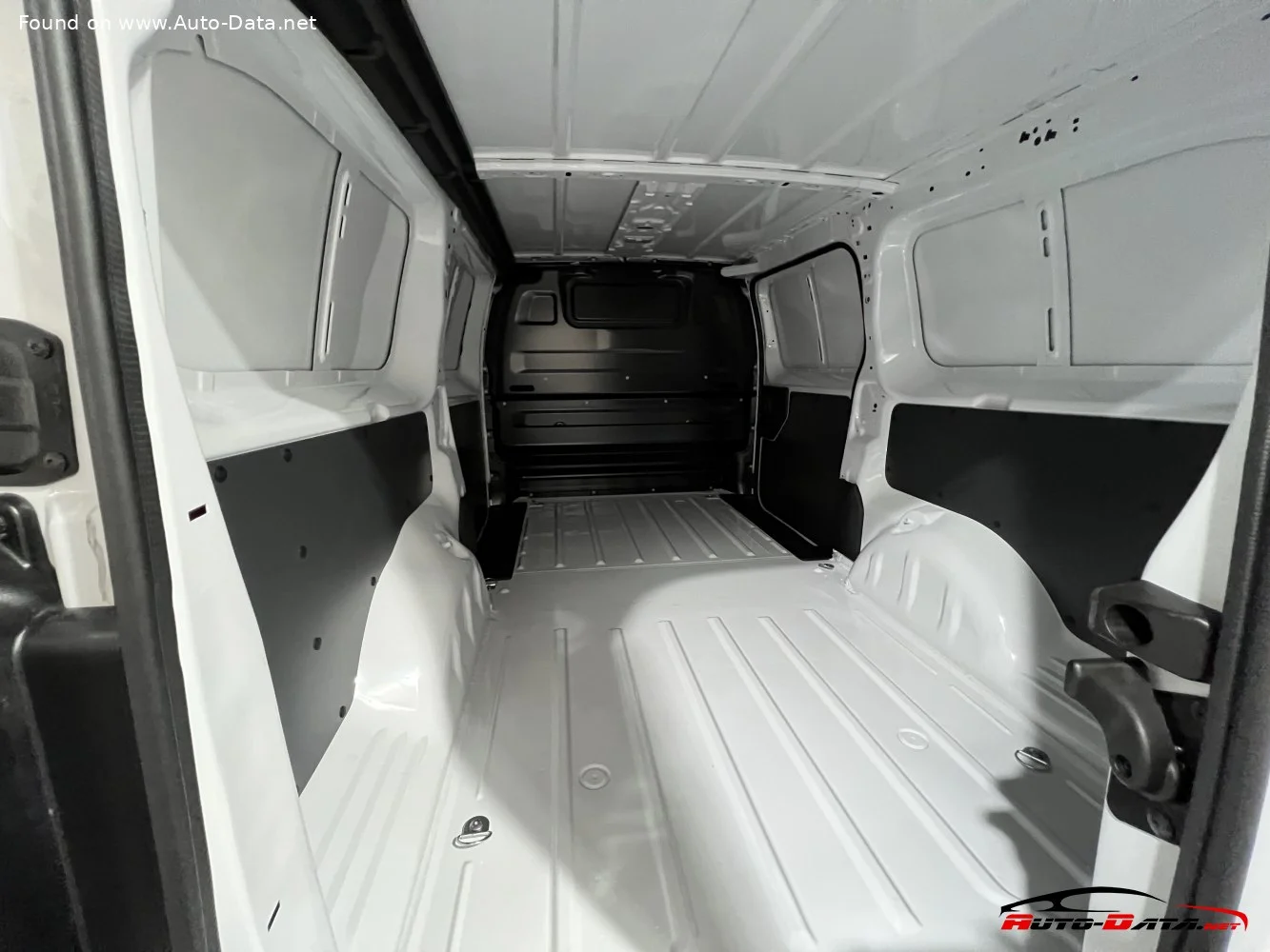 Fiat Scudo 1.5 Multijet (102 Hp) L12021 - 2023 thumbnail 5