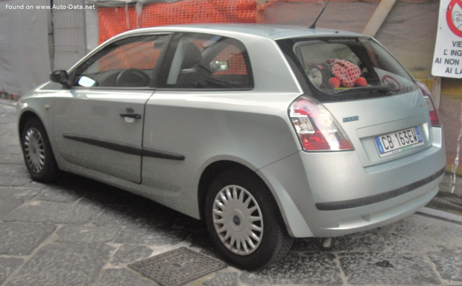Fiat Stilo 1.2 16V (80 Hp)2002 - 2003 thumbnail 2