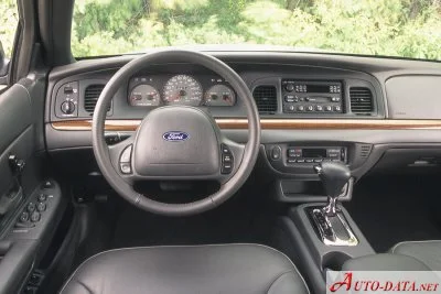 Ford Crown Victoria 4.6 i V8 (223 Hp)1999 - 2003 thumbnail 5
