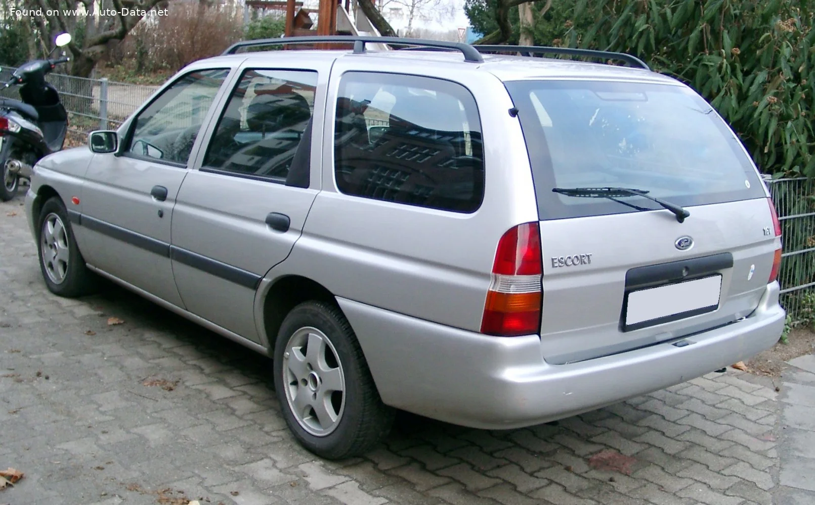 Ford Escort 1.3 i (60 Hp)1995 - 1998 thumbnail 4