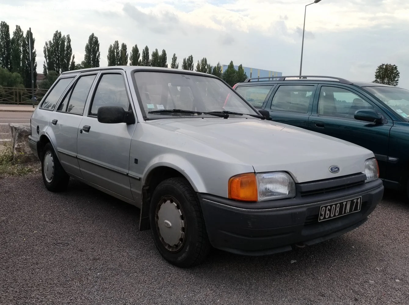 Ford Escort 1.3 (60 Hp)1986 - 1990 thumbnail 3