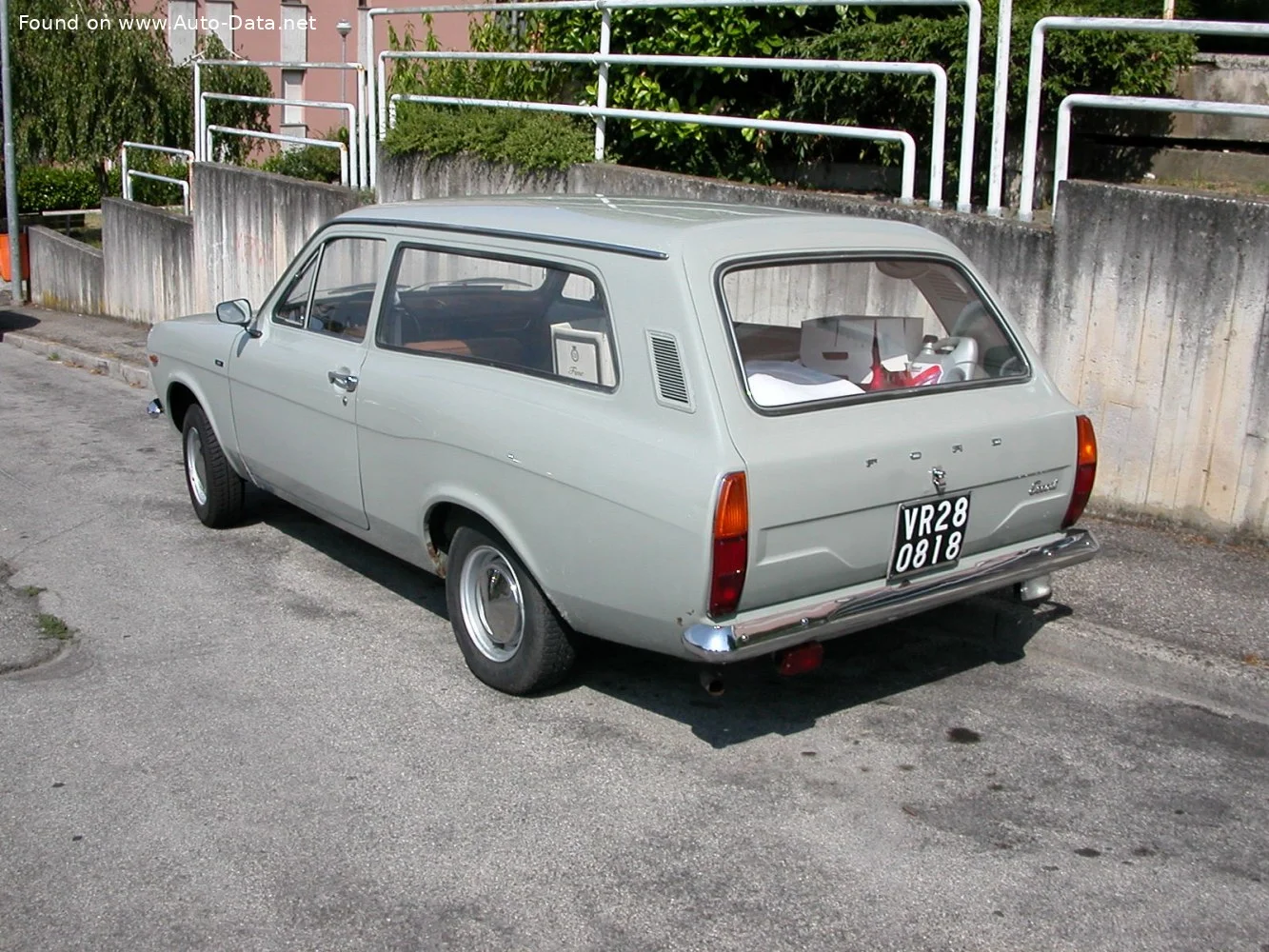 Ford Escort 1100 (39 Hp)1968 - 1971 thumbnail 2