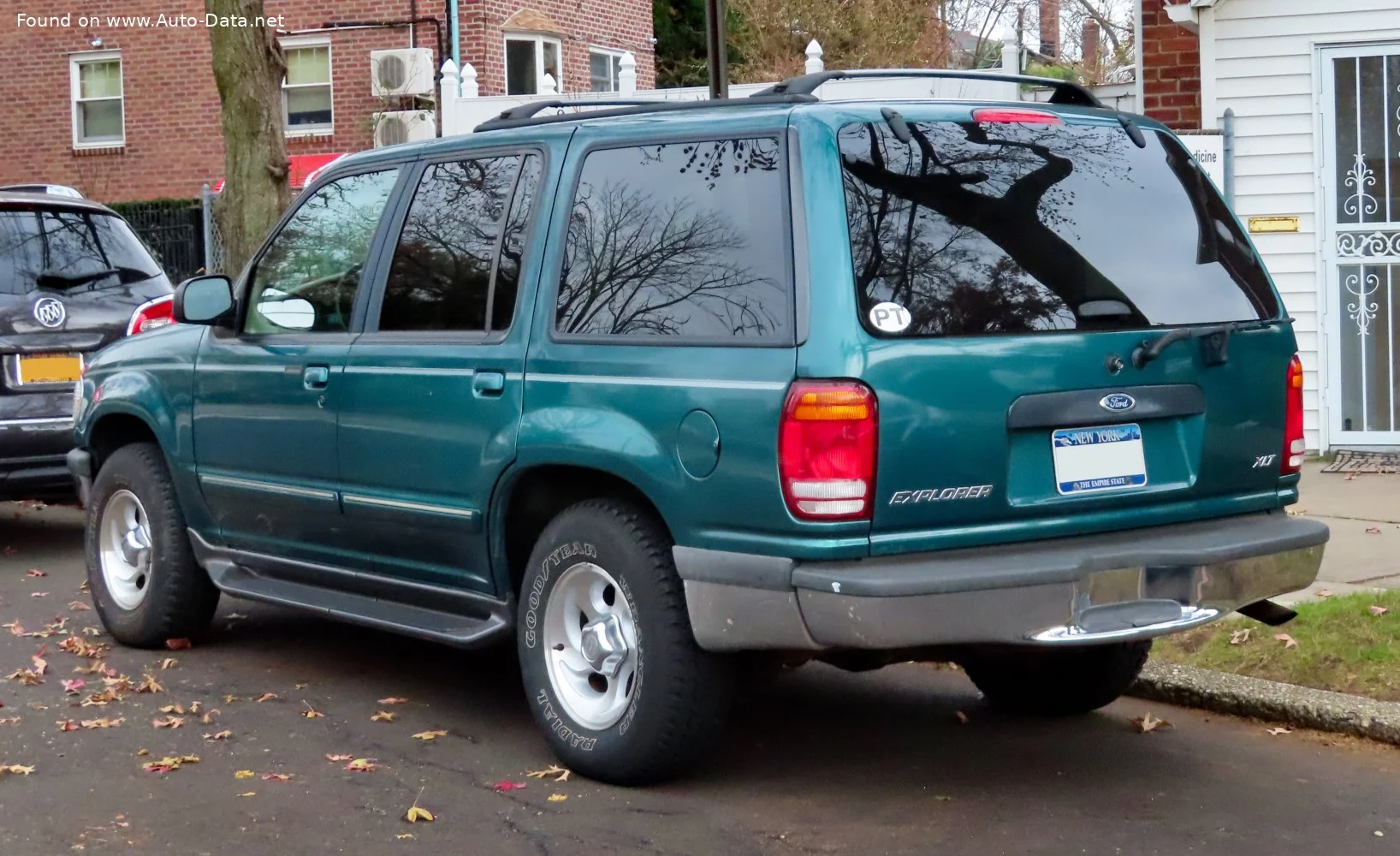 Ford Explorer 4.0 V6 (155 Hp)1995 - 2003 thumbnail 6
