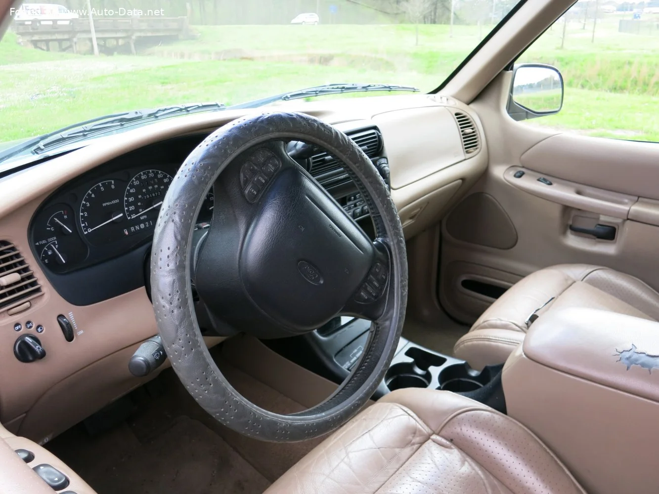 Ford Explorer 4.0 V6 (155 Hp)1995 - 2003 thumbnail 9