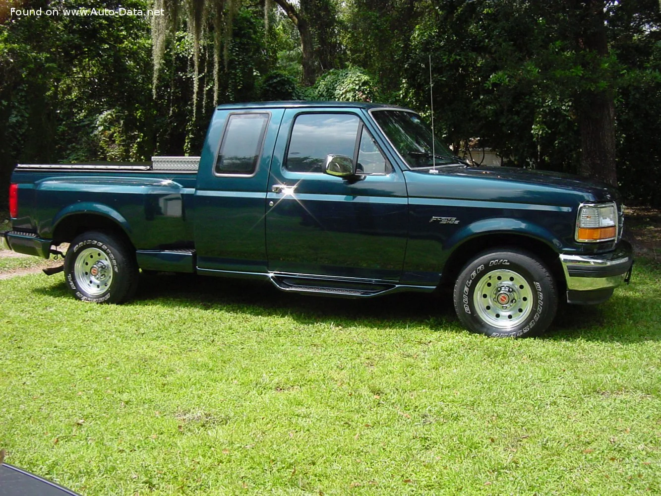 Ford F-Series F-100/F-150 Ford F-Series F-150 IX SuperCab