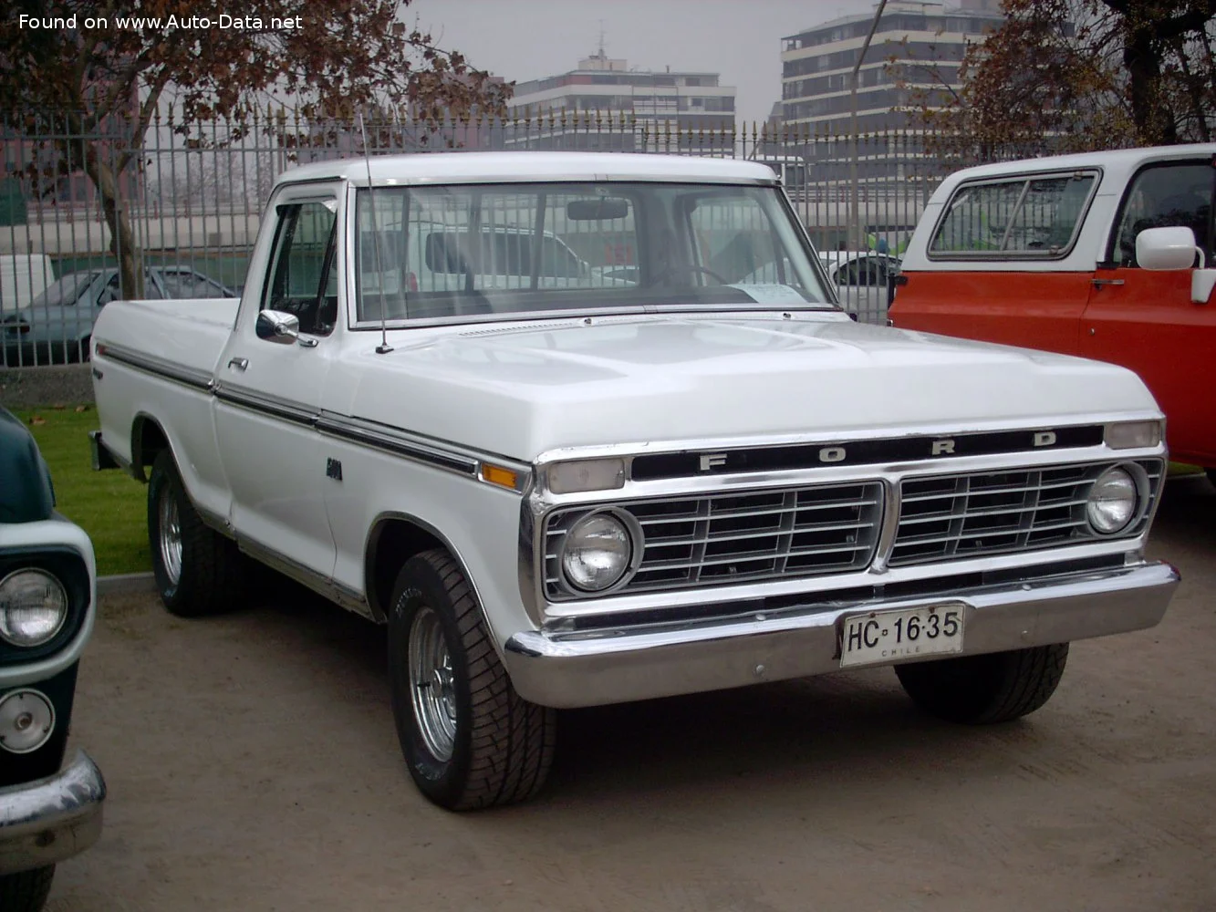 Ford F-Series F-100/F-150 3.9 240 Six (115 Hp)1973 - 1974 thumbnail 3