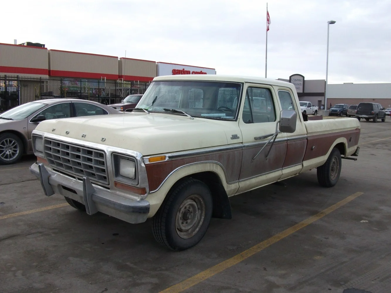 Ford F-Series F-250 4.9 300 Six (113 Hp)1975 - 1979 - 1