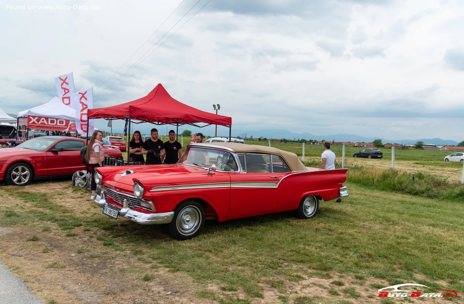 Ford Fairlane Ford Fairlane - 1