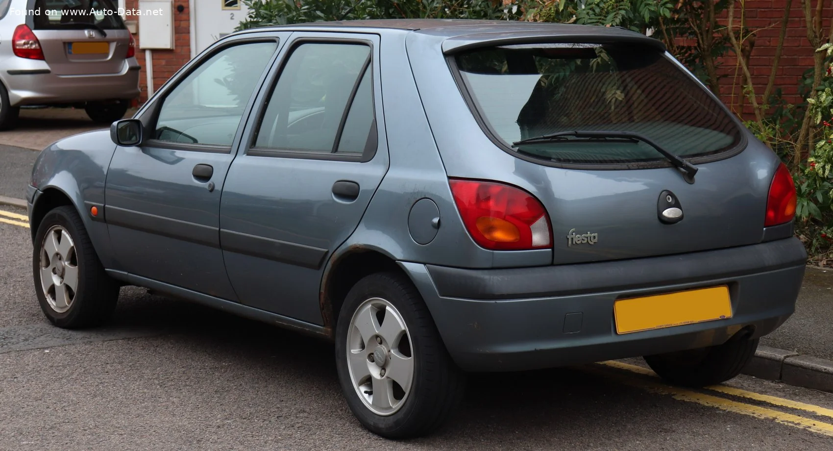 Ford Fiesta 1.25i 16V (75 Hp)1999 - 2001 thumbnail 2
