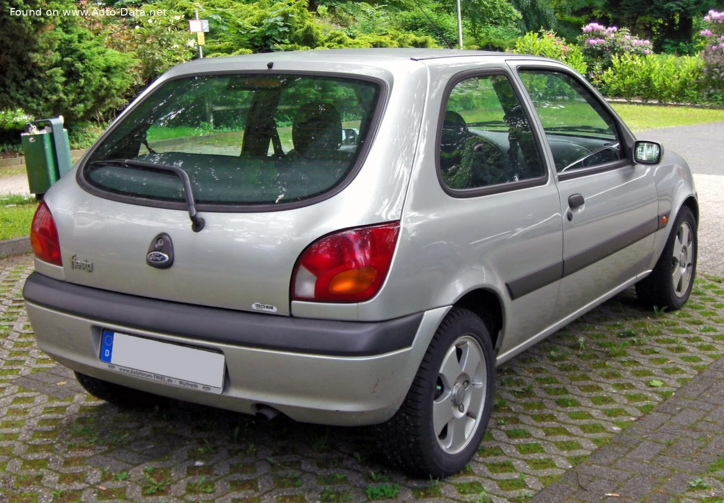 Ford Fiesta 1.25i 16V (75 Hp)1999 - 2001 thumbnail 4
