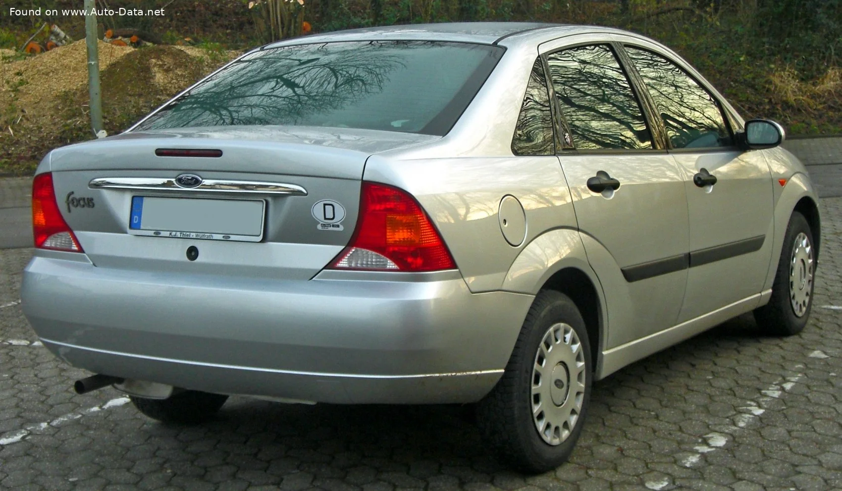 Ford Focus 1.4 16V (75 Hp)1998 - 2005 thumbnail 4