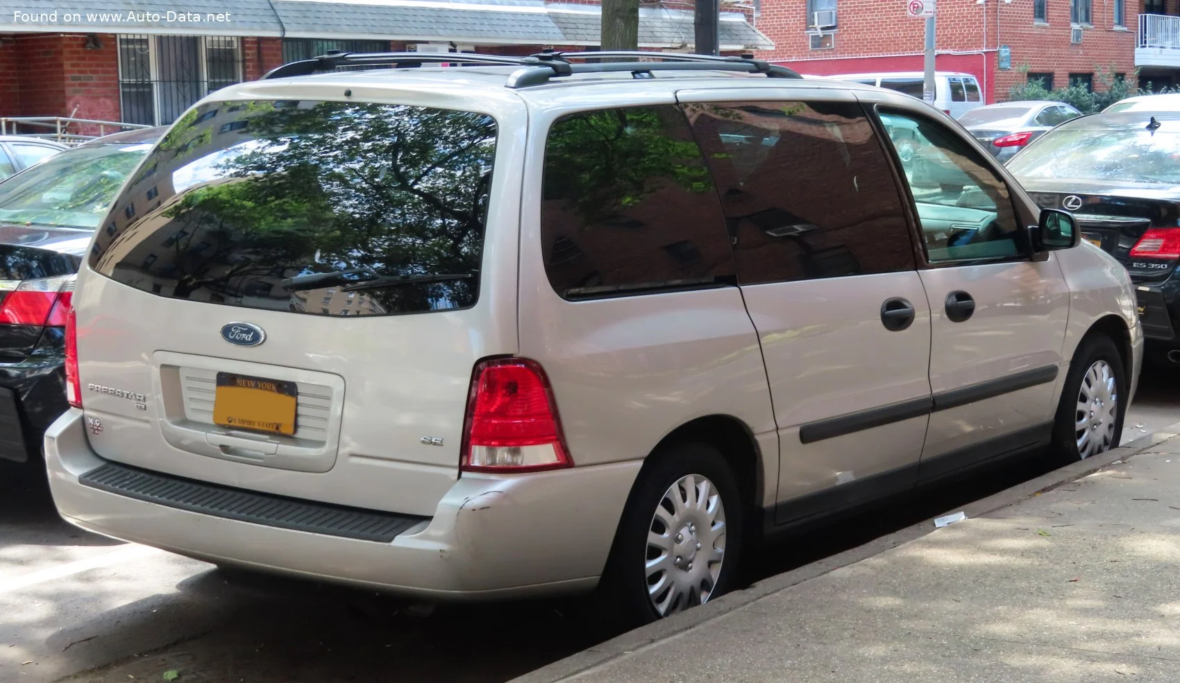 Ford Freestar 3.9 i V6 (195 Hp)2003 - 2007 thumbnail 4