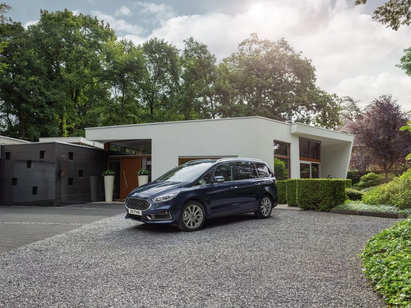 Ford Galaxy 2.5 Duratec (190 Hp) Hybrid CVT 5 seats2021 - 2023 thumbnail 4