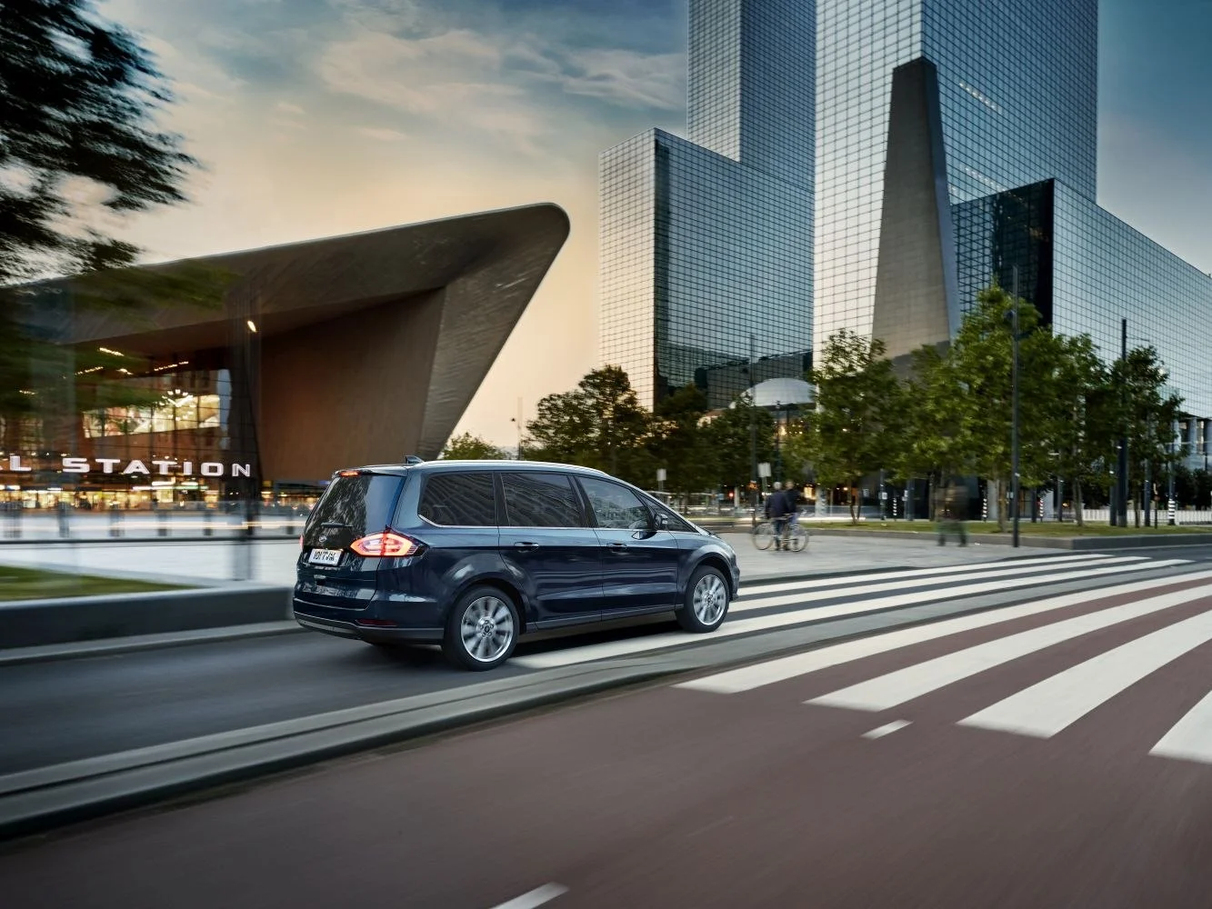 Ford Galaxy 2.5 Duratec (190 Hp) Hybrid CVT 5 seats2021 - 2023 thumbnail 6