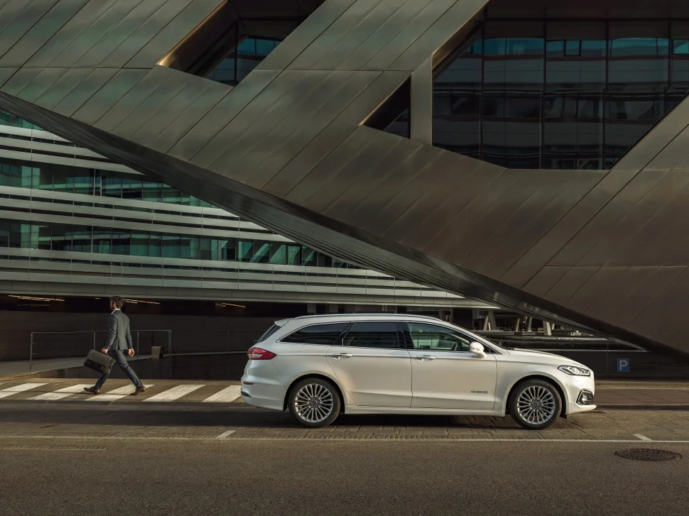 Ford Mondeo 1.5 EcoBoost (165 Hp)2019 - 2019 thumbnail 4