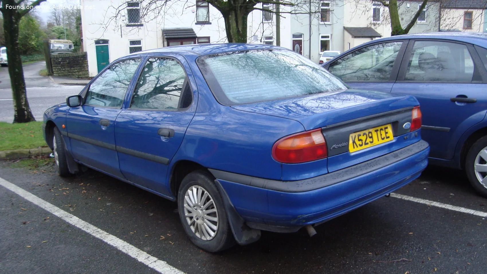 Ford Mondeo 1.6 i 16V (88 Hp)1994 - 1996 thumbnail 4