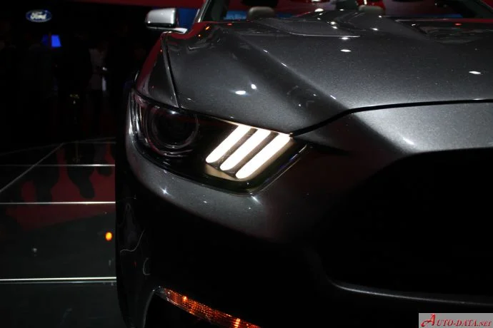 Ford Mustang 2.3 EcoBoost (309 Hp)2015 - 2017 thumbnail 16