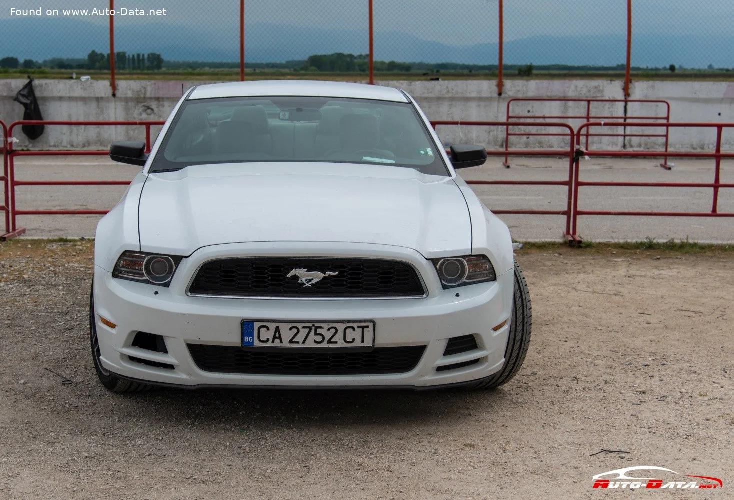 Ford Mustang 3.7 V6 (305 Hp)2012 - 2014 thumbnail 4