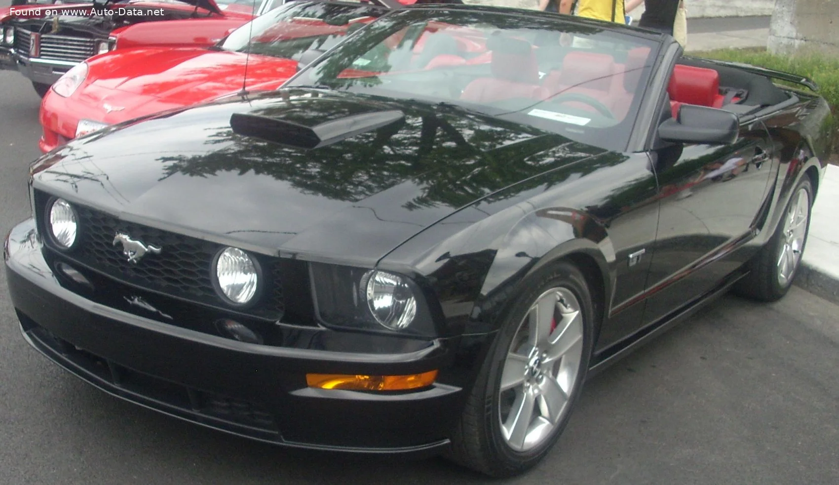 Ford Mustang 4.0 i V6 12V (212 Hp)2005 - 2009 thumbnail 12
