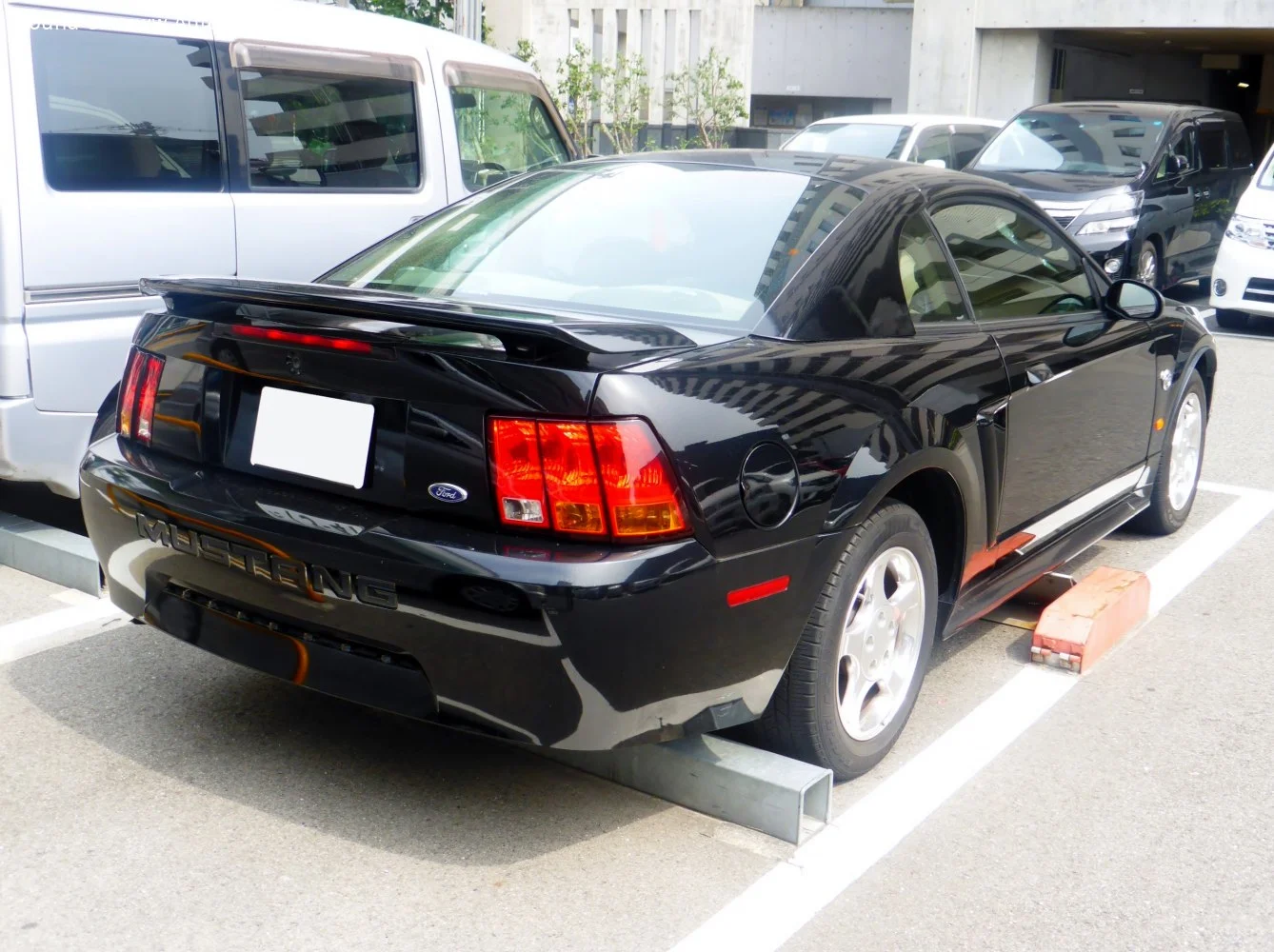Ford Mustang 3.8 V6 (147 Hp)1993 - 1997 thumbnail 4
