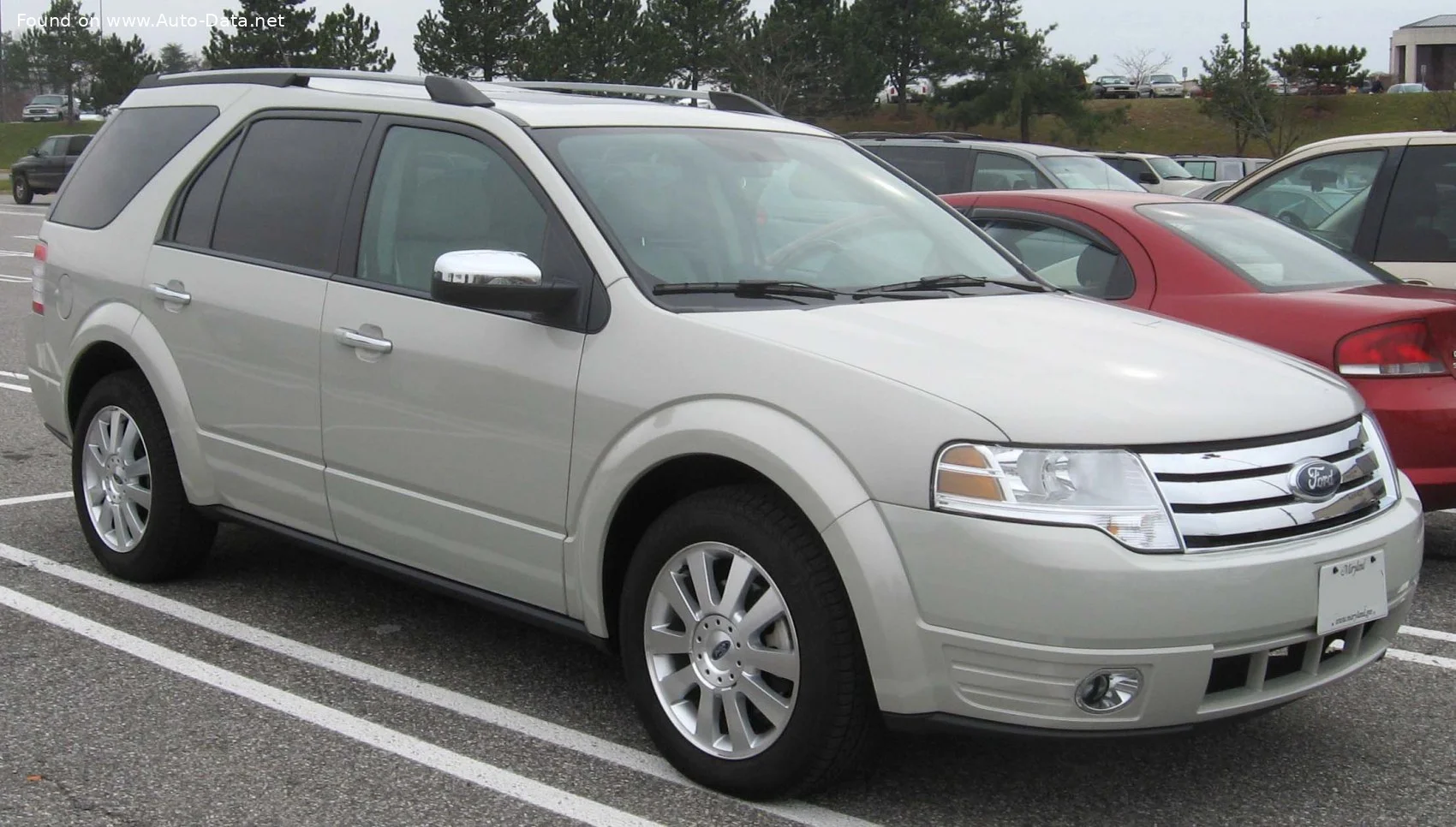 Ford Taurus X modeli