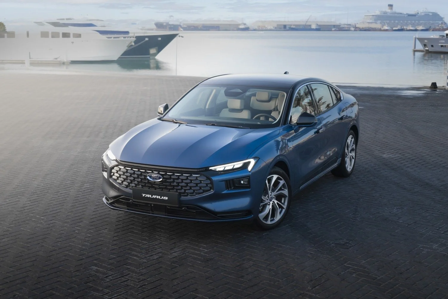 Ford Taurus 2.0L GTDI (232 Hp) Automatic2022 - thumbnail 5