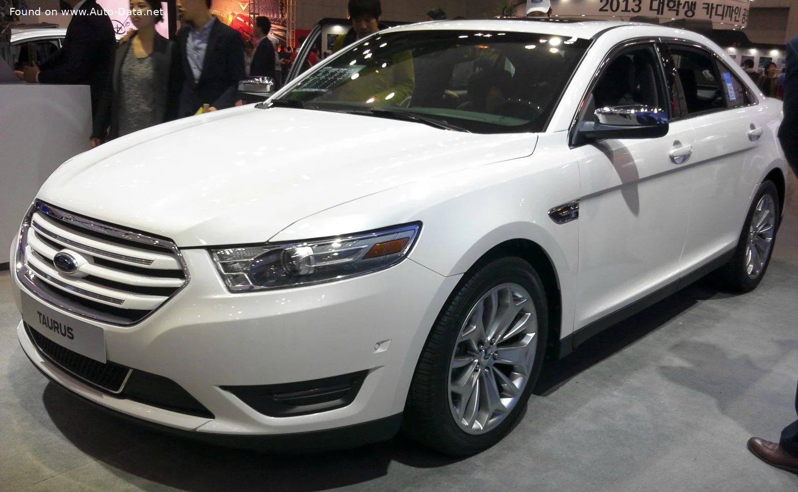 Ford Taurus 2.0 EcoBoost (240 Hp) Automatic2013 - 2019 thumbnail 4