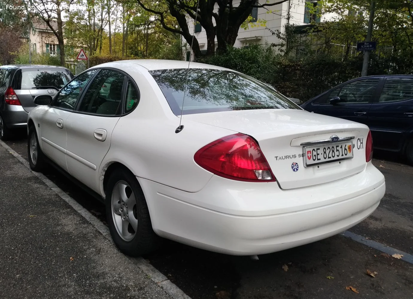 Ford Taurus 3.0 V6 (155 Hp) Automatic2000 - 2007 thumbnail 5