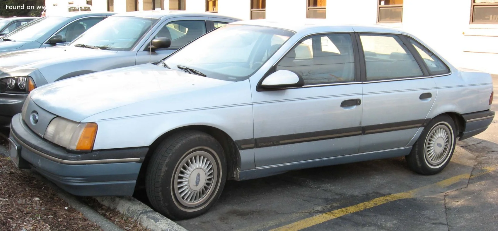 Ford Taurus 2.5i (106 Hp) Automatic1986 - 1991 thumbnail 2