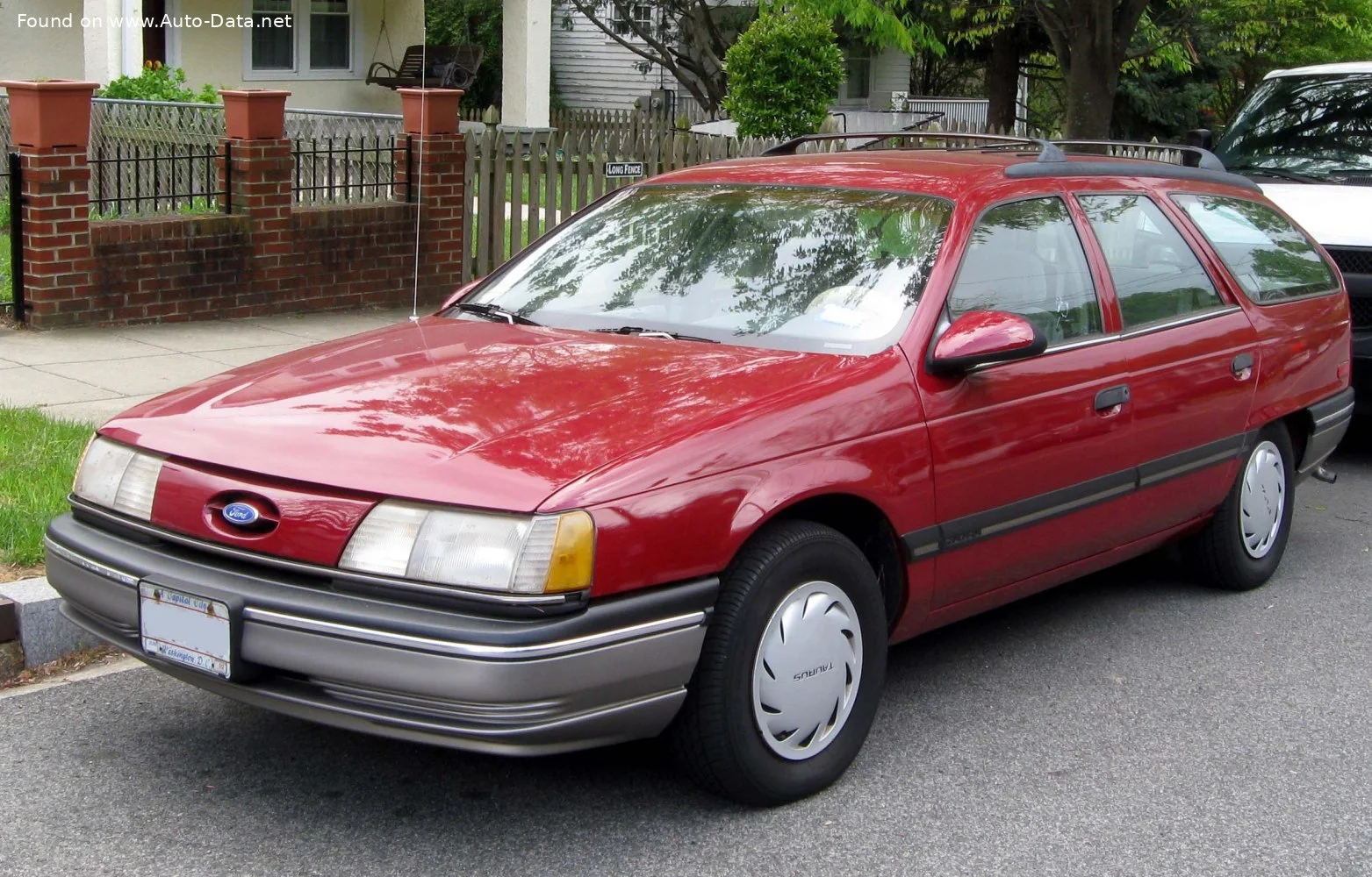 Ford Taurus Ford Taurus I Station Wagon