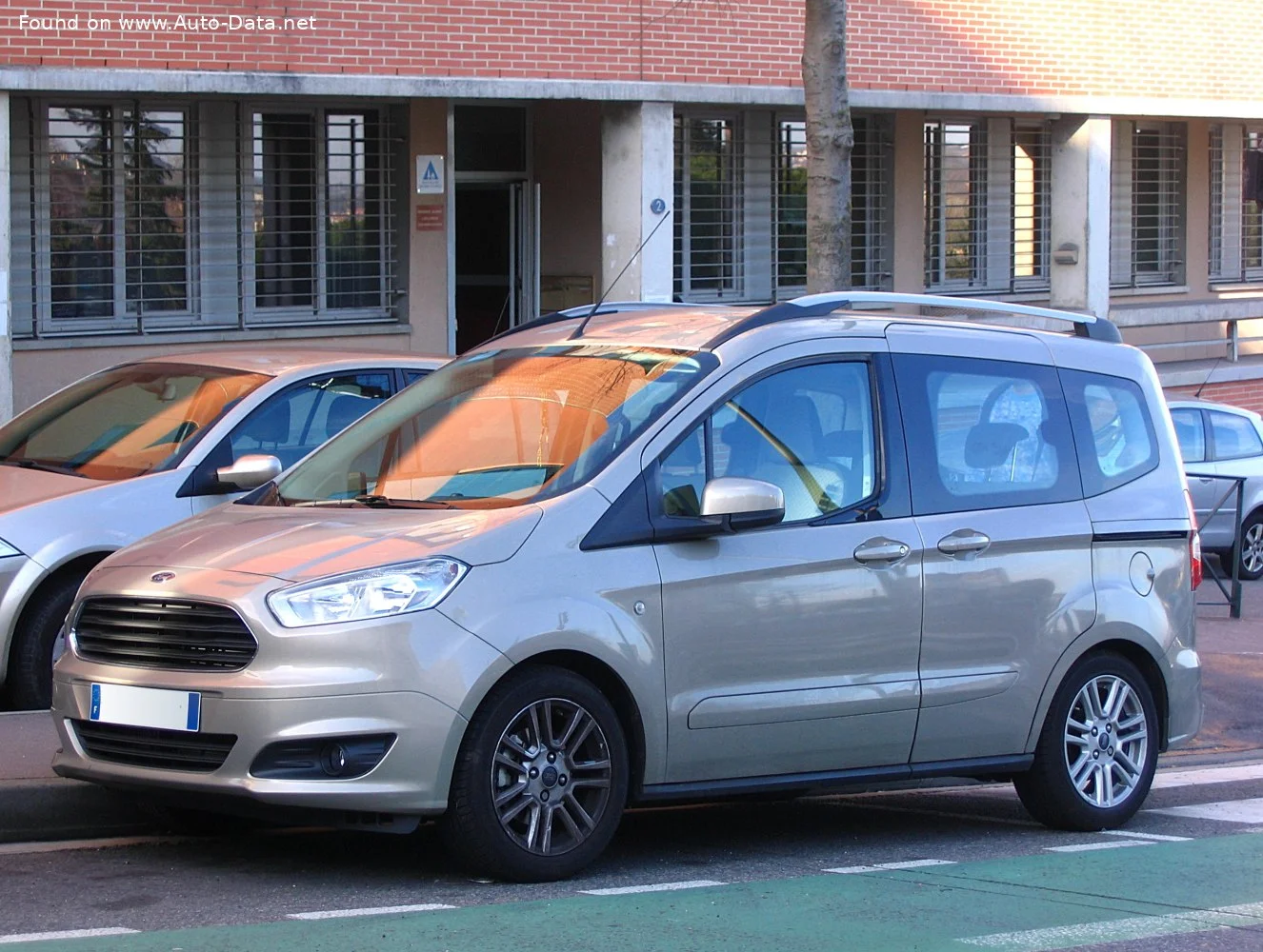 Ford Tourneo Courier 1.0 EcoBoost (100 Hp)2014 - 2018 thumbnail 3
