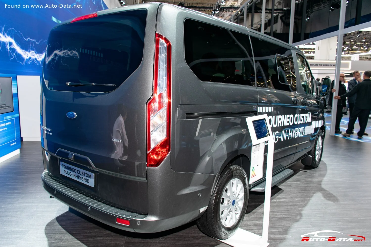 Ford Tourneo Custom 1.0 EcoBoost (126 Hp) Plug-in Hybrid Automatic2020 - 2023 thumbnail 13