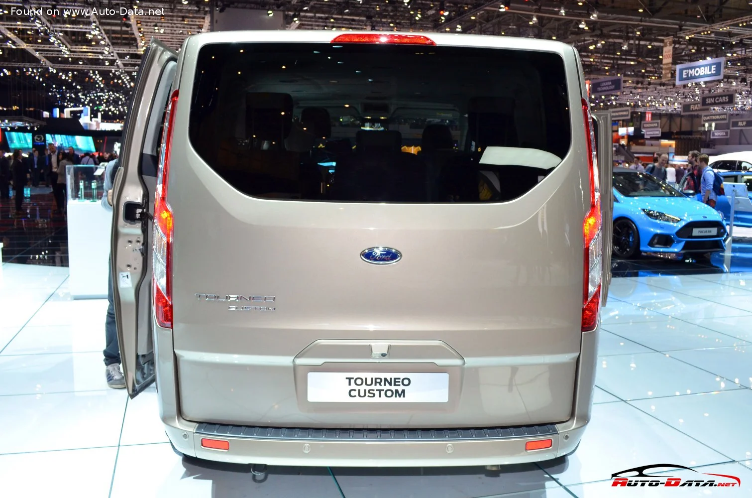 Ford Tourneo Custom 1.0 EcoBoost (126 Hp) Plug-in Hybrid Automatic2020 - 2023 thumbnail 3