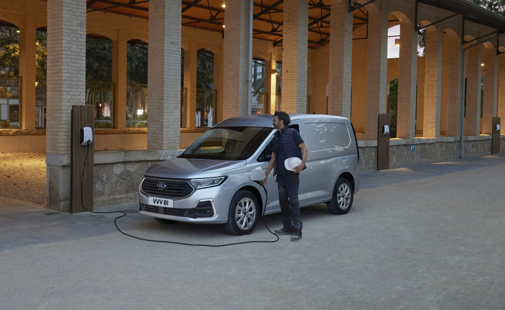 Ford Transit Connect 1.5 EcoBoost (150 Hp) Plug-in Hybrid DSG2024 - thumbnail 3