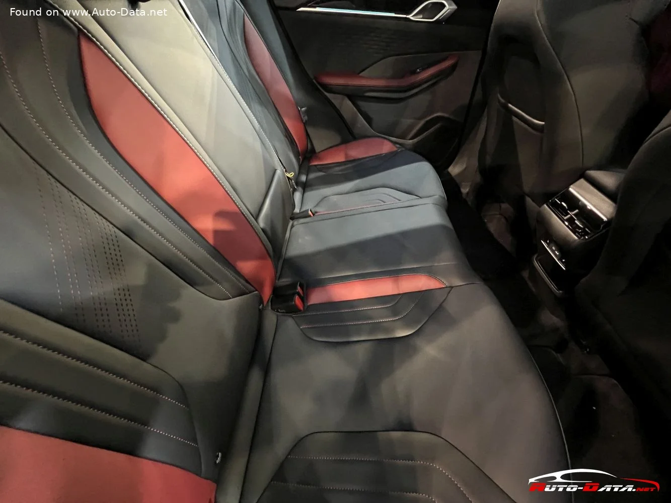 Geely Coolray 1.5T (147 Hp) DCT2023 - thumbnail 16