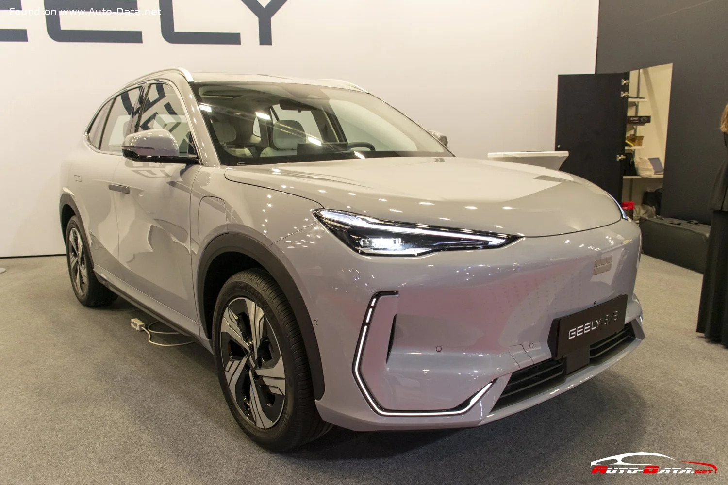Geely EX5 Max 60.22 kWh (218 Hp) Electric2024 - - 1