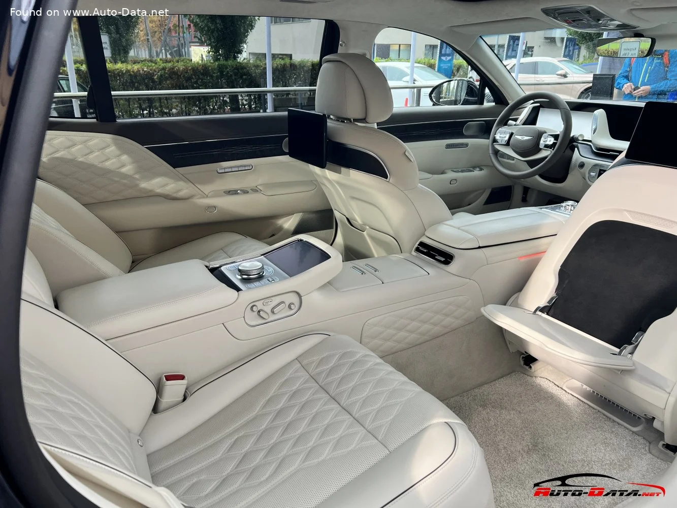 Genesis G90/EQ900 3.5 T-GDi e-S/C V6 (415 Hp) Mild Hybrid AWD Automatic 4 Seat2022 - thumbnail 12