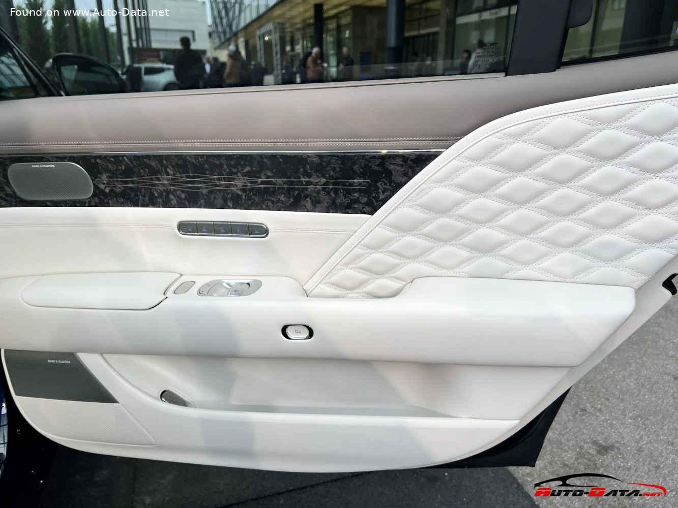 Genesis G90/EQ900 3.5 T-GDi e-S/C V6 (415 Hp) Mild Hybrid AWD Automatic 4 Seat2022 - thumbnail 13