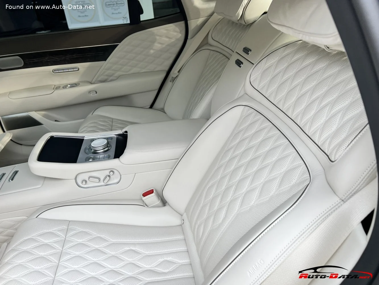 Genesis G90/EQ900 3.5 T-GDi e-S/C V6 (415 Hp) Mild Hybrid AWD Automatic 4 Seat2022 - thumbnail 10