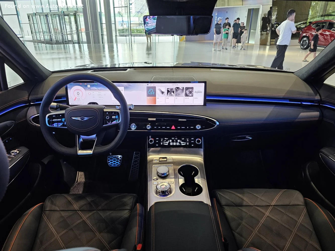 Genesis GV70 2.5 T-GDi (304 Hp) Automatic2024 - thumbnail 15