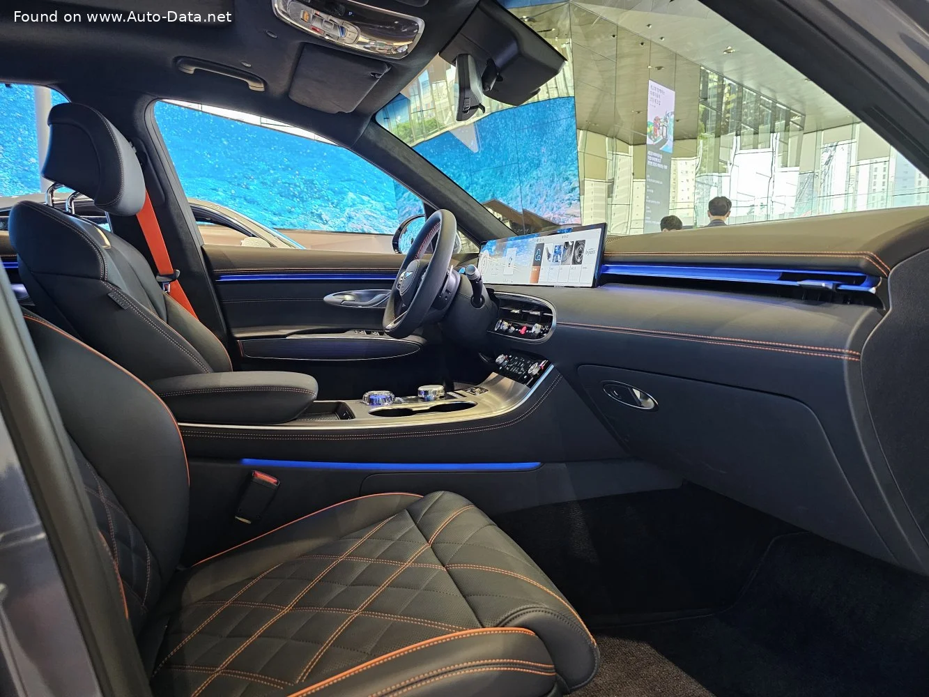 Genesis GV70 2.5 T-GDi (304 Hp) Automatic2024 - thumbnail 16