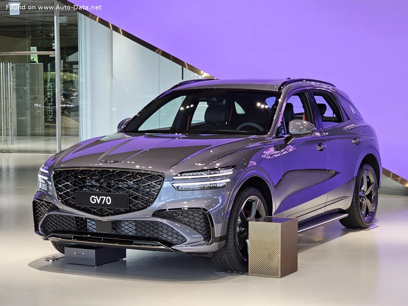 Genesis GV70 2.5 T-GDi (304 Hp) Automatic2024 - thumbnail 8