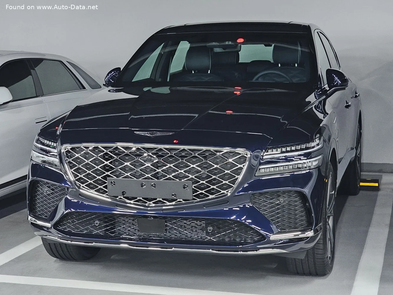 Genesis GV80 2.5 T-GDi (304 Hp) AWD Automatic2023 - thumbnail 13