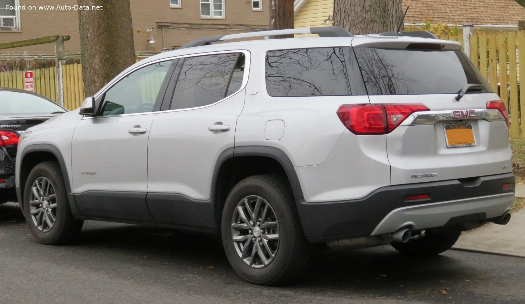 GMC Acadia 2.5 (193 Hp) Automatic2016 - 2019 thumbnail 2