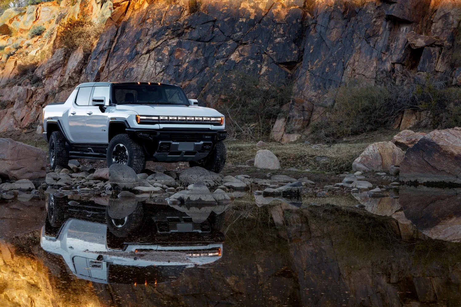 GMC Hummer EV 170 kWh (570 Hp) e4WD2023 - thumbnail 17