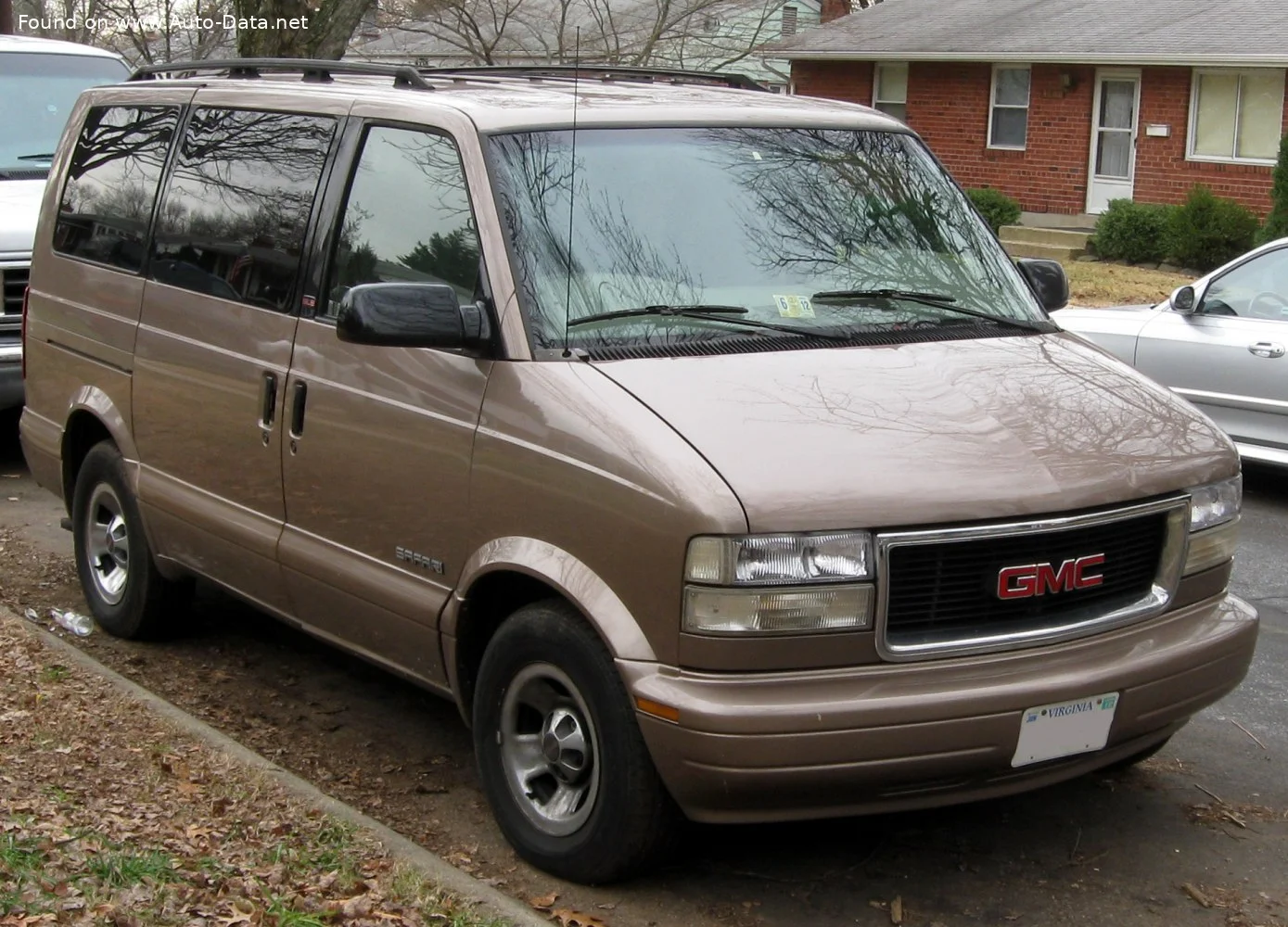 GMC Safari modeli