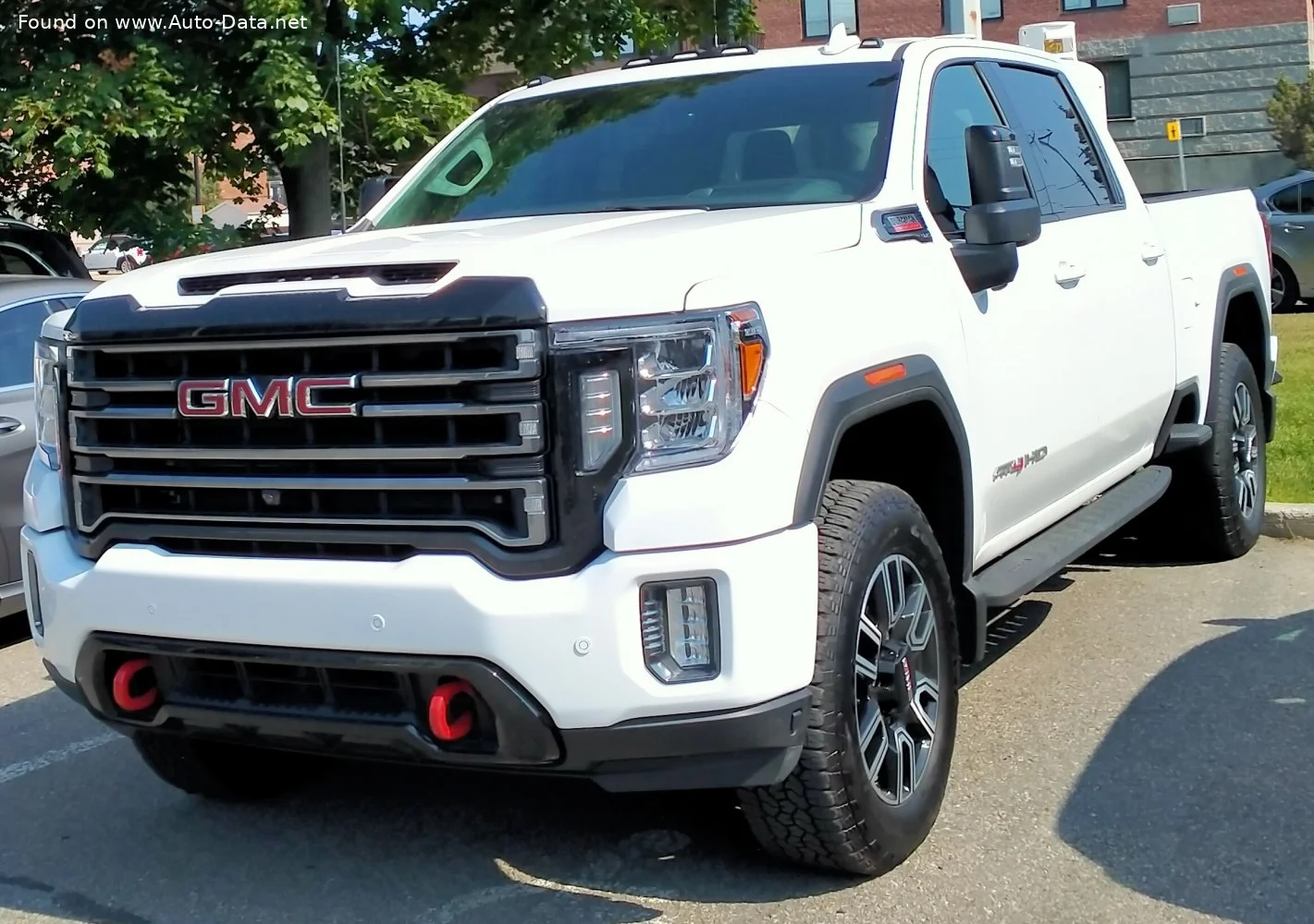 GMC Sierra 2500HD GMC Sierra 2500HD V (GMTT1XX) Crew Cab Standard Bed