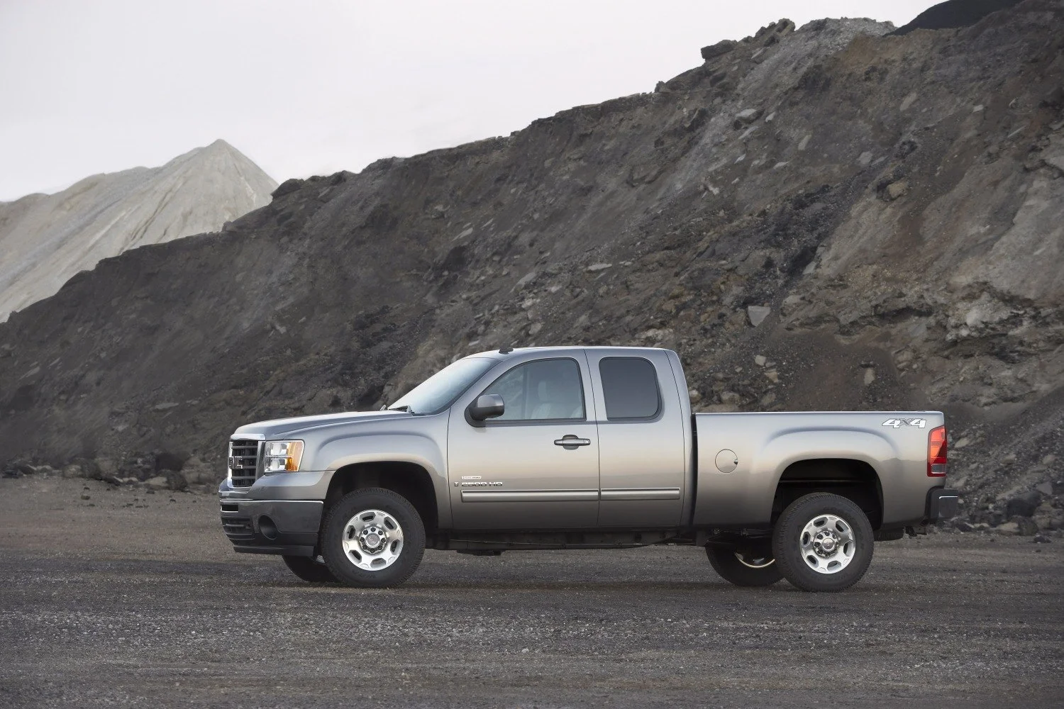 GMC Sierra 2500HD 6.0 V8 (360 Hp) 4WD Automatic2007 - 2010 thumbnail 4