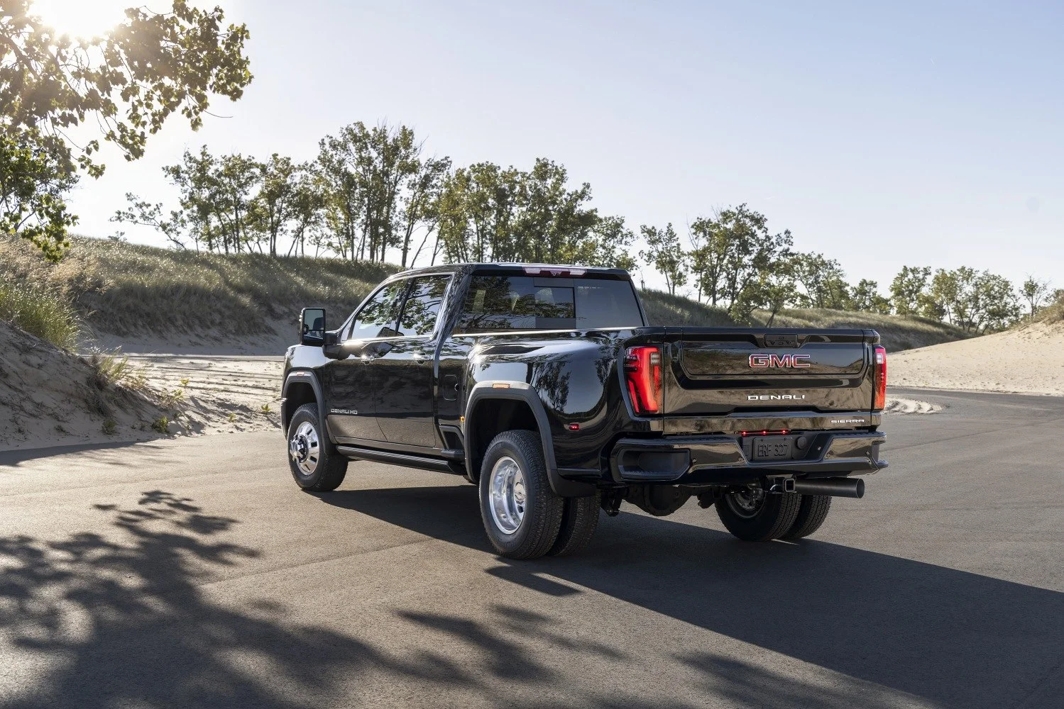 GMC Sierra 3500HD 6.6 Duramax TD V8 (470 Hp) 4WD DRW Automatic2024 - thumbnail 2