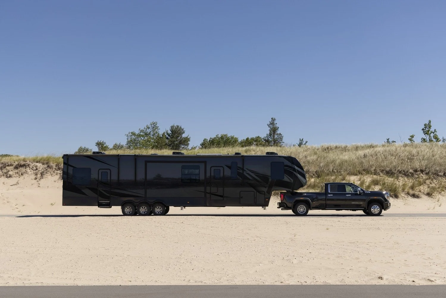 GMC Sierra 3500HD 6.6 Duramax TD V8 (470 Hp) 4WD DRW Automatic2024 - thumbnail 4